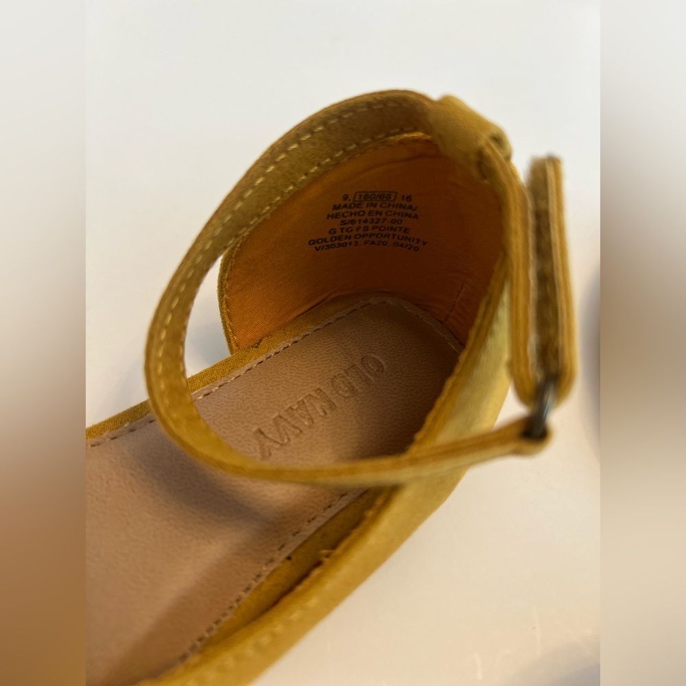 Old Navy Faux Suede Pointy Toe Ballet Flats Mustard Yellow w/Ankle Strap Kids 9T - Picture 5 of 6